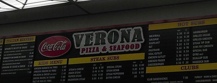 Verona Pizza and Seafood is one of Lugares favoritos de Brian.
