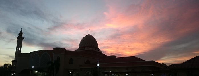 Masjid An Nur is one of masjid.