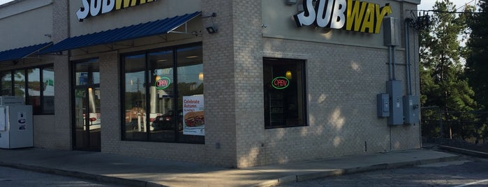 Subway is one of Lieux qui ont plu à Chester.