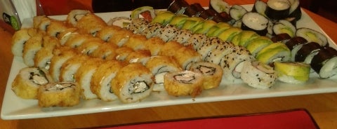 Yokomo Sushi is one of Locais curtidos por Janeth.