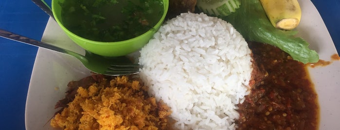 Nasi Ayam Pokok Besar is one of KL & PJ.
