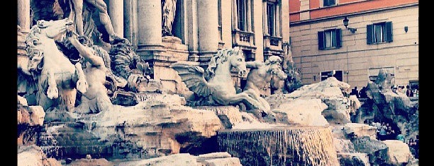 Fontaine de Trevi is one of Suko un yeri.