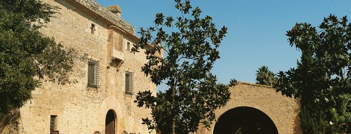 El Cortal Gran is one of Castillos y pueblos medievales.