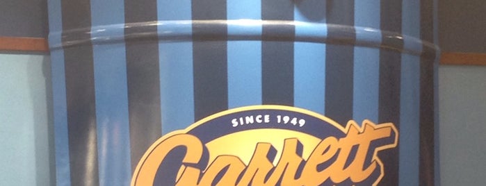 Garrett Popcorn Shops is one of Locais curtidos por mayumi.