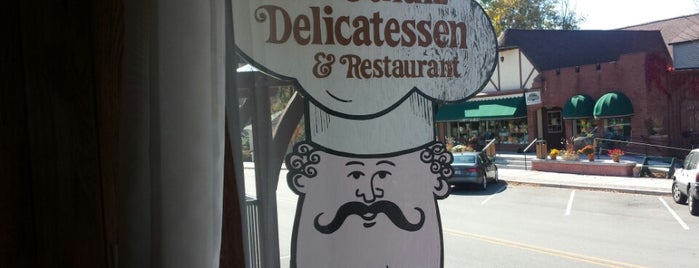 Kurt Schulz Deli & Restaurant is one of Tempat yang Disukai Nicholas.