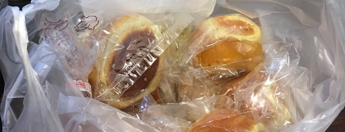 KC's Pastries is one of Jasonさんのお気に入りスポット.