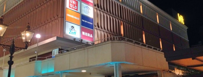 ラブラ万代 is one of Mall.