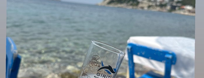 Giritli Rum Meyhanesi & Butik Otel is one of Locais curtidos por Reşat Ertan.