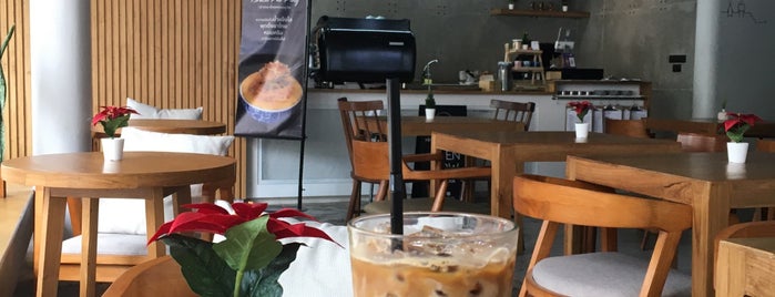 Neighborwood Coffee is one of BKK_Coffee_1.