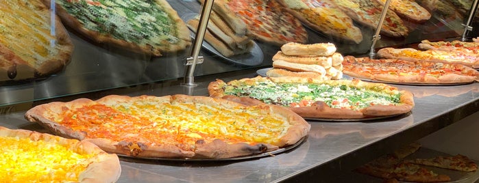 Ian's Pizza on State is one of Brent 님이 좋아한 장소.