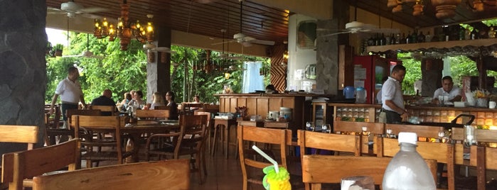 El Avión Restaurant is one of Lugares favoritos de Brent.