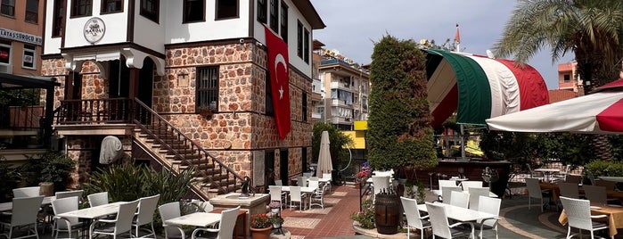 Villa Napoli Restaurant is one of Стамбул Сходить.
