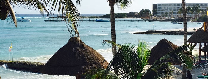 Fiesta Americana Grand Coral Beach is one of James'in Beğendiği Mekanlar.