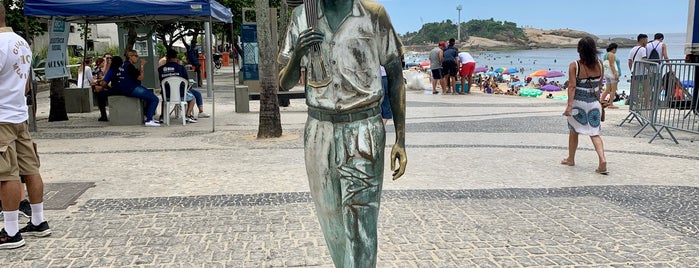 Estátua de Tom Jobim is one of RIO2018.