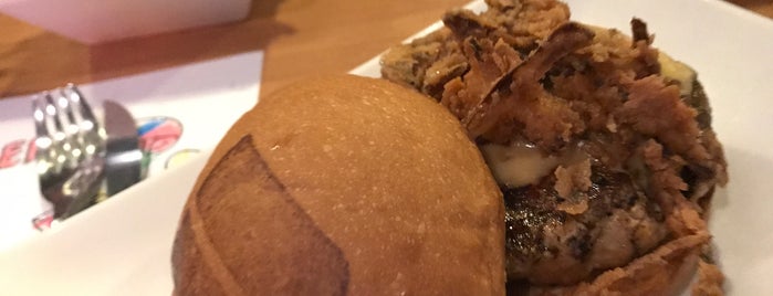 Umami Burger is one of Tempat yang Disukai WA.