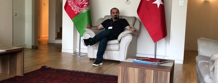 Afganistan Konsolosluğu is one of Locais curtidos por Tahir.