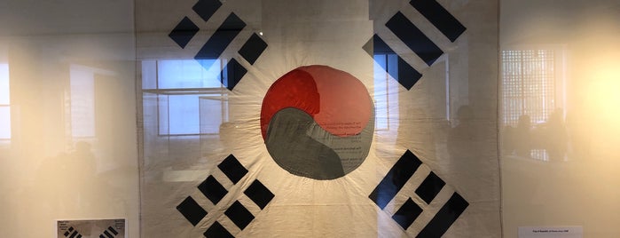 The Korea foundation Gallery is one of Philさんのお気に入りスポット.