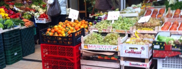 Nuovo Mercato Trionfale is one of Rome.