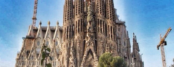 Basílica de la Sagrada Família is one of สถานที่ที่ Janeth ถูกใจ.