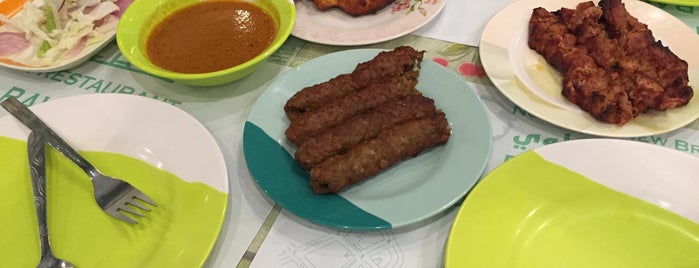 Ravi's مطعم الراوي is one of Omar'ın Beğendiği Mekanlar.
