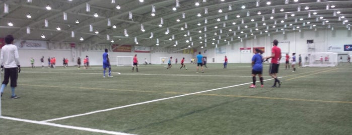 The Dome (Indoor football) is one of Locais curtidos por Omar.
