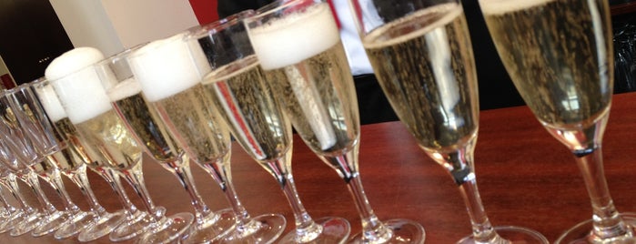 Champagnes G.H.Mumm & Cie is one of Lieux qui ont plu à Eléonore.
