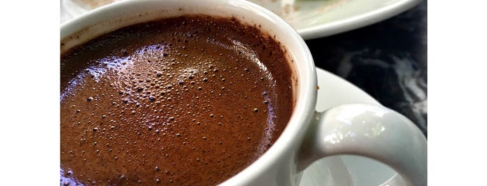 Buckhead Chocolate & Coffee is one of Tempat yang Disukai Bilge.