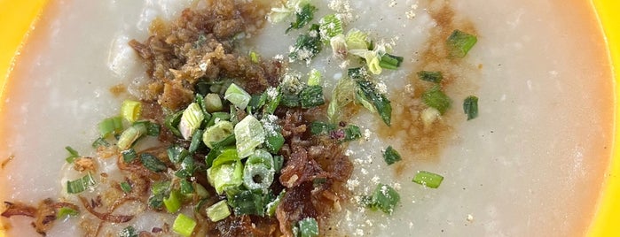 香记粥 (Xiang Ji Porridge) is one of Singapore.