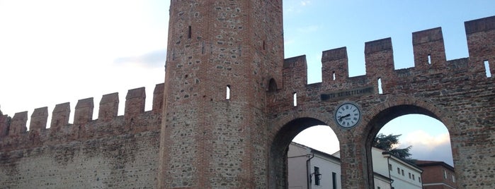 Porta XX Settembre is one of Lugares favoritos de Маша.