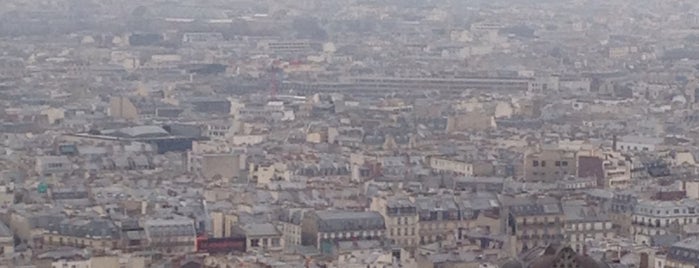 Basilique du Sacré-Cœur is one of Paris.