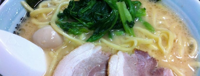 横浜家系ラーメン 壱七家 本厚木店 is one of Locais curtidos por Hideo.