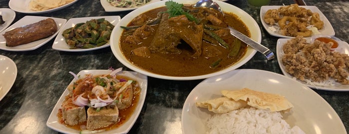 Restoran Kari Kepala Ikan SG is one of Worth Trying in Selangor & KL Part 1.