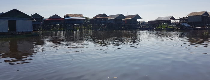 Kampong Phluk (Floating village) is one of Orte, die S gefallen.