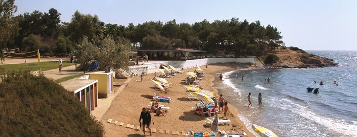 Rainbow Bay Özdere / Beach Hotel Restaurant is one of Plaj.