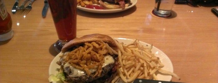 BJ's Restaurant & Brewhouse is one of Naptown's absolute best burger and hot dog spots..
