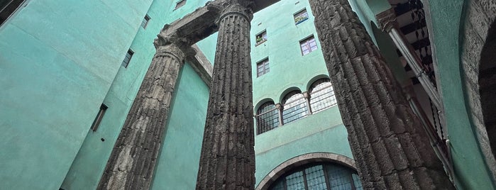 Temple d'August is one of Barcelona Monumental.