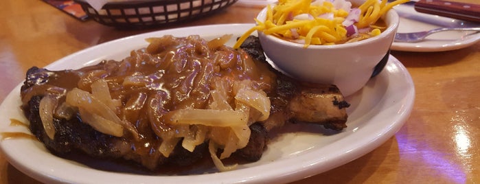 Texas Roadhouse is one of Krzysztofさんのお気に入りスポット.