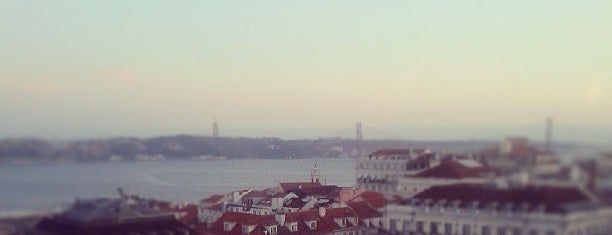 Silk Club is one of Lisbon top views.