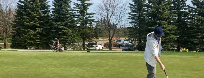 Station Creek Golf Club is one of Orte, die Alyse gefallen.