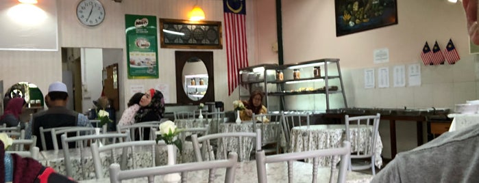 Restoran Surasa Ventures is one of Tempat yang Disukai ꌅꁲꉣꂑꌚꁴꁲ꒒.