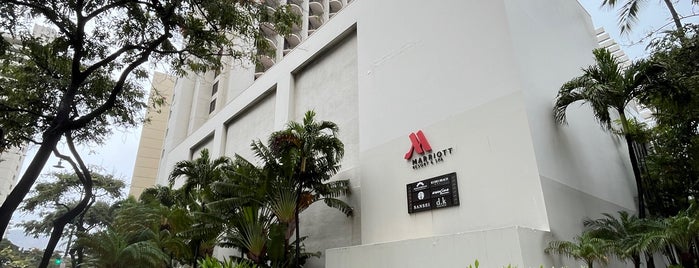 Waikiki Beach Marriott Resort & Spa is one of Arthur's Favorite Hotels and and Resorts!.