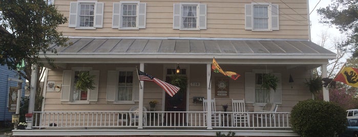 The Captain's Stay Bed & Breakfast is one of USA Road Trip.