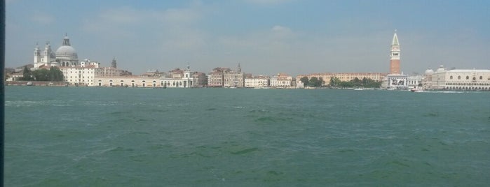 Cipriani Palazzo Vendramin Hotel is one of Posti che sono piaciuti a Carolina.