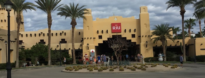 Hotel Riu Santa Fe is one of Locais curtidos por Lili.