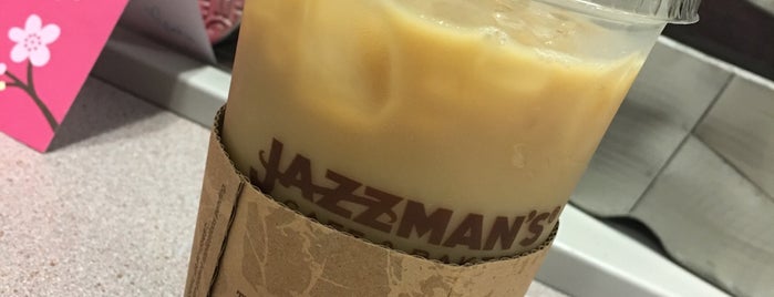 Jazzman's Cafe is one of Locais curtidos por Sherri.