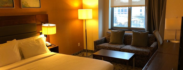 The 13 Best Hotels In Long Island City Queens