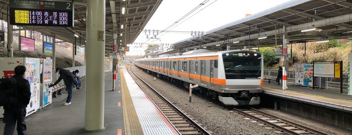 Chuo Line Nishi-Kokubunji Station is one of สถานที่ที่ ジャック ถูกใจ.