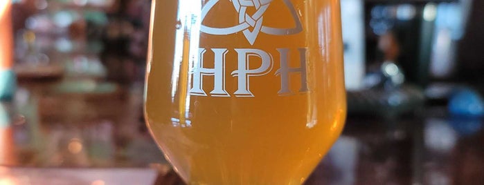 Hayes' Public House is one of Minnesota Breweries.