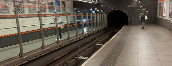 Hillhead Subway Station is one of Favourite places in Glasgow.