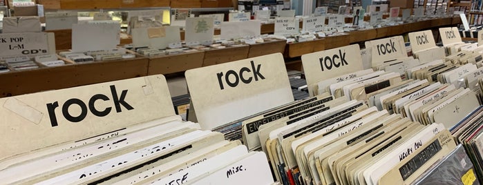 Nuggets Records is one of Bin Flipping: Record Shops #vinyl.